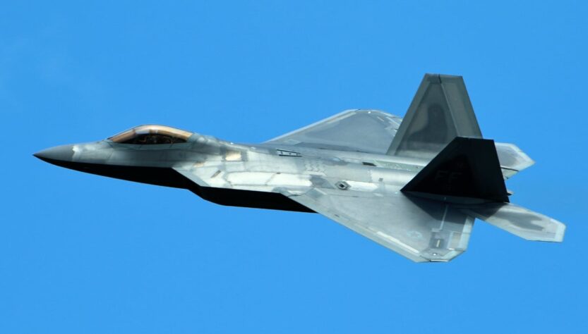 F-22, CC BY-SA 2.0