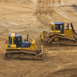 Buldozery, CC BY-SA 2.0