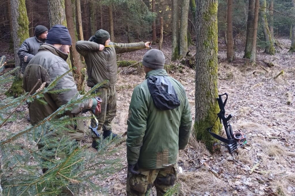 Lov prakem, Hunting-catapults.cz, Volné dílo