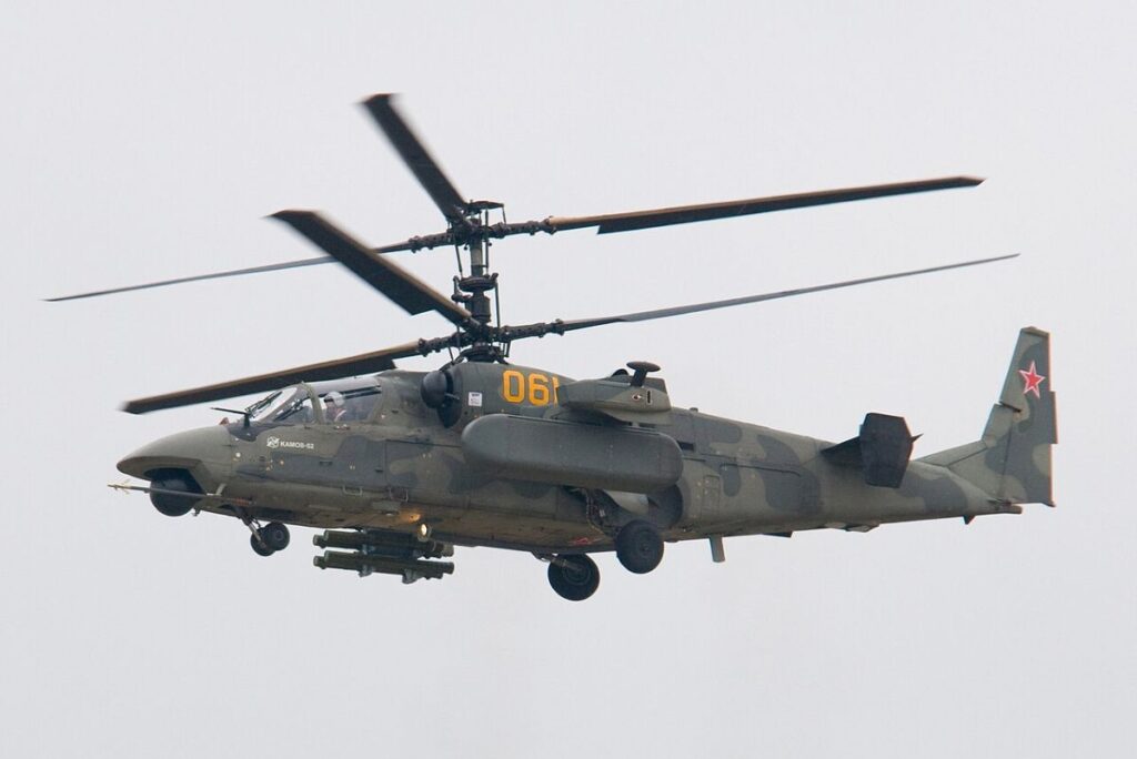 Bitevní vrtulní Ka-52, Vlsergey, CC BY-SA 3.0