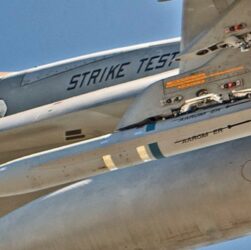 AARGM-ER,(ilustrační foto),U.S. Navy Photo, Erik Hildebrandt, Public Domain