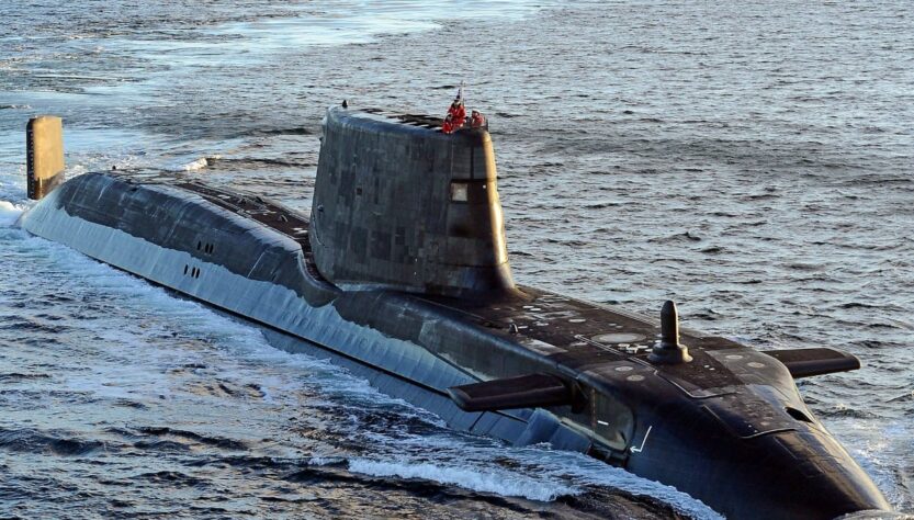 Ponorka třídy Astute, By © Crown Copyright 2012, OGL v1.0