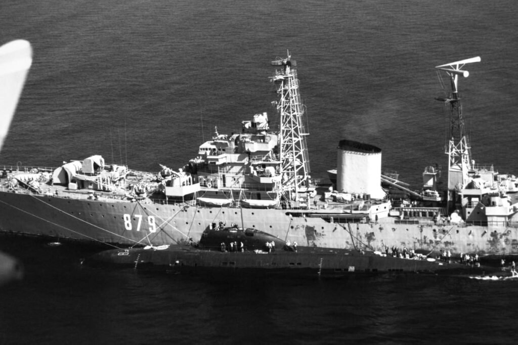 Ponorka třídy Victor 14. květen 1986, The U.S. National Archives, Public Domain