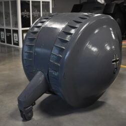 Kugelpanzer, DokiDotto - Own work, CC0