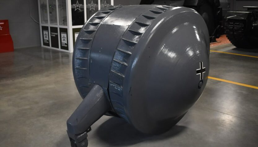 Kugelpanzer, DokiDotto - Own work, CC0