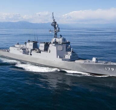 Japonský torpédoborec Maja, 海上自衛隊, CC BY 4.0