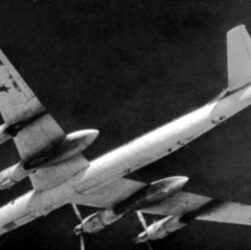 Tu-95, By Department of Defense. American Forces Information Service. Defense Visual Information Center, Public Domain