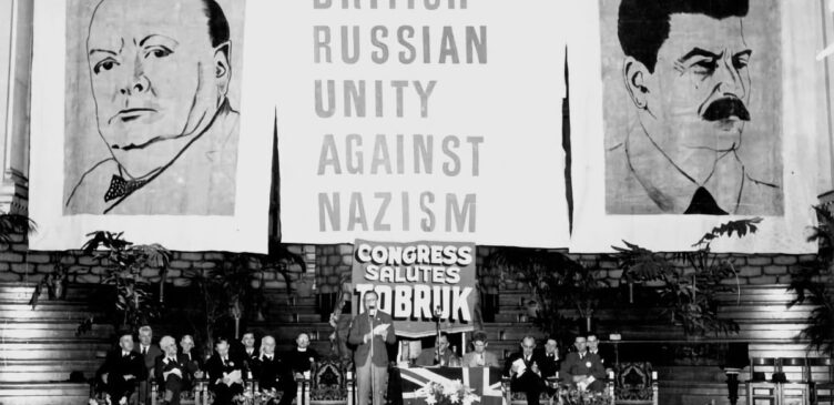 Churchill a Stalin, Queensland Newspapers Pty Ltd – The Courier-Mail, 1 November 1941, p. 3., Volné dílo