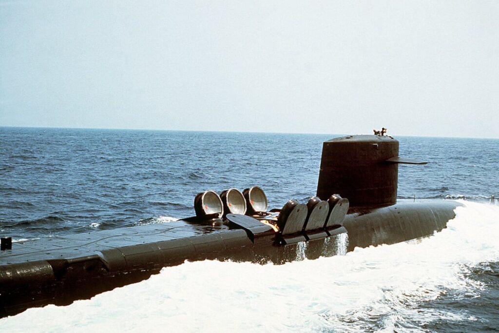 Ponorka třídy Lafayette, Autor: Department of Defense: Department of the Navy: Naval Imaging Command. – This tag does not indicate the copyright status of the attached work. A normal copyright tag is still required. See Commons:Licensing., Volné dílo