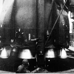Sovětská raketa R-36, Unknown author, Public Domain