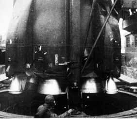 Sovětská raketa R-36, Unknown author, Public Domain