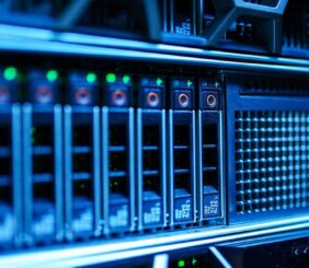Server, Panumas Nikhomkhai from Pixabay, Free for use under the Pixabay Content License