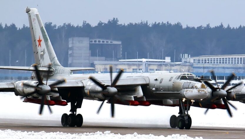 Tu-95MSM se střelami Ch-101, Dmitry Terekhov, CC BY-SA 2.0